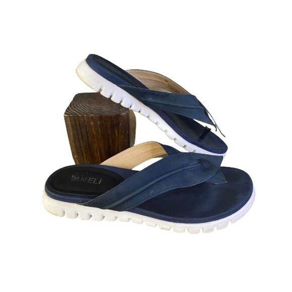 Vaneli Reny Dark Blue Suede Thong Slip-on Open Toe Lugg Sole Sandals Sz 8 - Picture 2 of 7